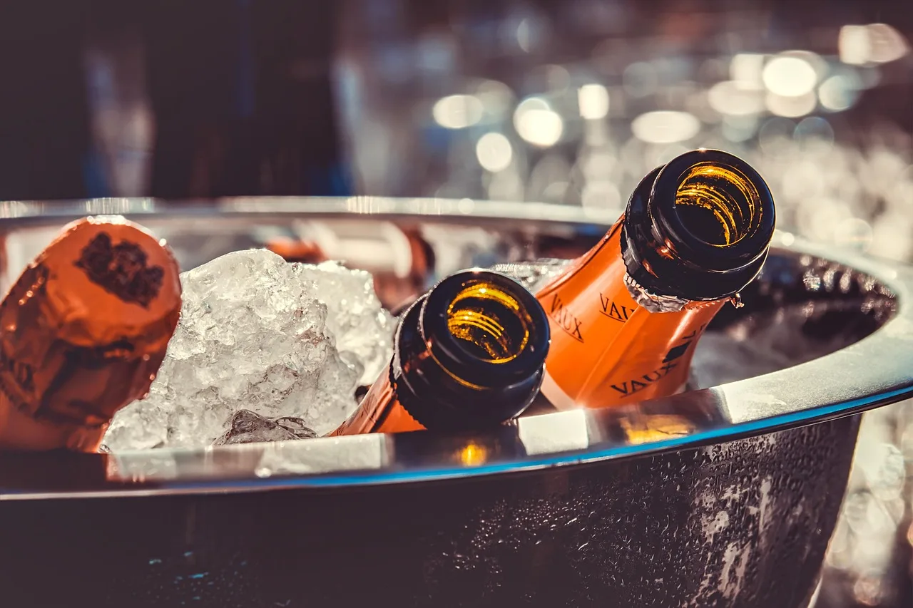 champagne, party, alcohol, drink, sparkling wine, happy birthday, bottles, anniversary, new year's eve, alcoholic, event, celebration, beverage. Local search for a party rental business: what to fix