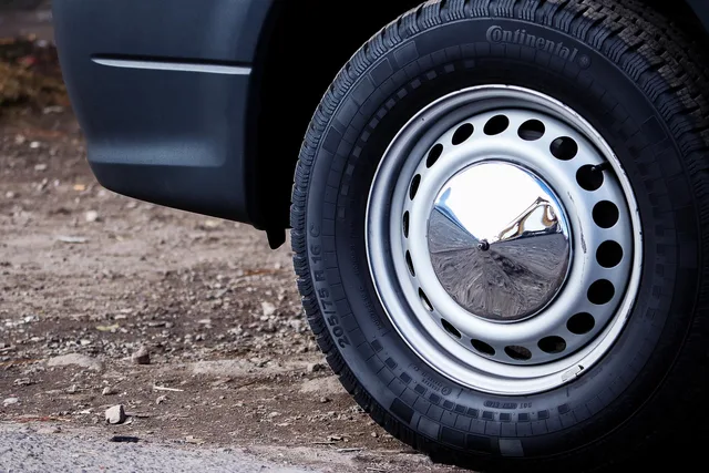 wheel, transport, transportation, vehicle, auto, car, automobile, road, drive, travel, truck, traffic, bus, tire, urban, driving, car wallpapers, delivery, blue truck, blue bus. Party rental delivery and maintenance: signal versus noise