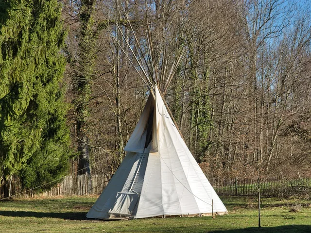indian tent, tipi, time, indians, apartment, camp, camping, overnight stay, warehouse, leisure time, tourism, scout, recreation, tipi, tipi, tipi, tipi, tipi. Funding a new party rental business: costs first, then the options